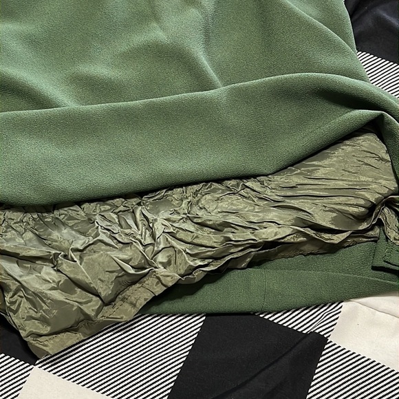 Women’s Lined Emerald Green Skirt - Picture 7 of 7